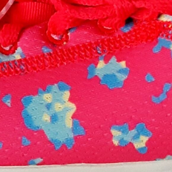 Under Armour Big Girl Sneakers Size 6.5 Youth - Picture 8 of 9